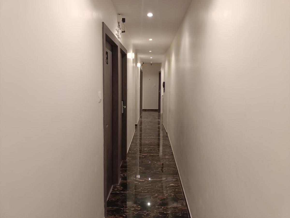 Hotel Classio Andheri - Near Dn Nagar Metro Station Mumbai Exteriör bild